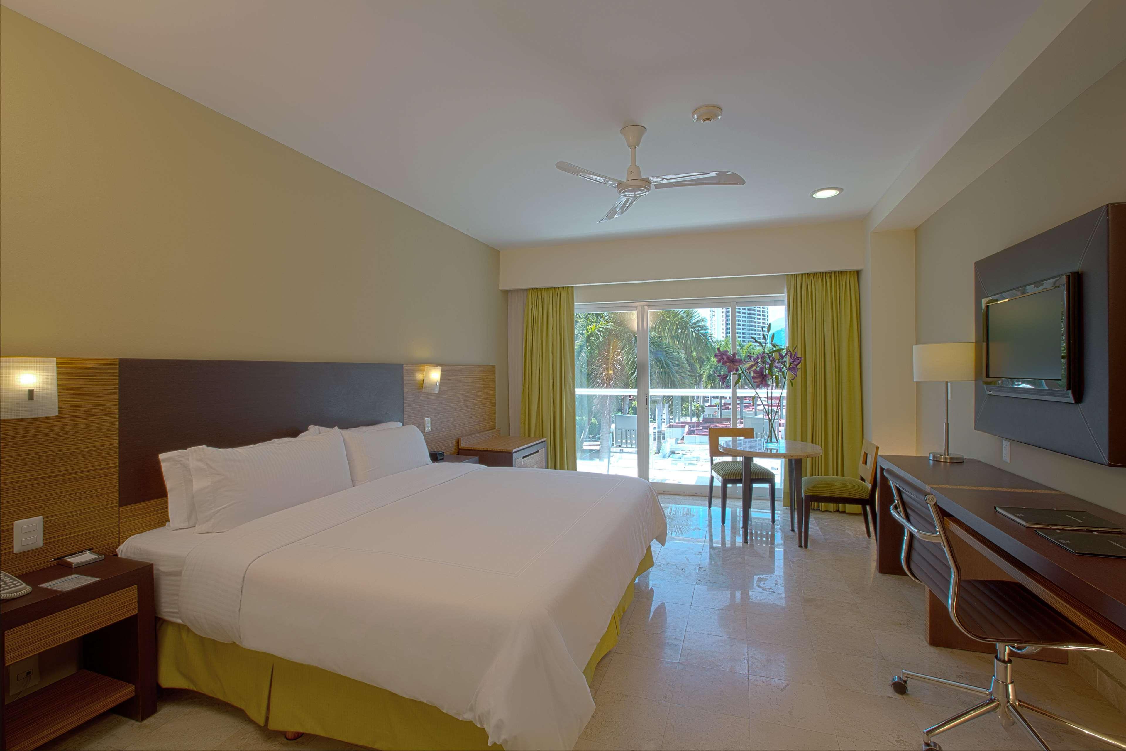 ฮิลตัน ปวยร์โต บายาร์ตา ออล อินคลูซีฟ Hotel ปูแอร์โตบาญาร์ตา ภายนอก รูปภาพ